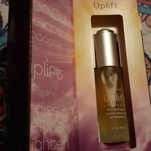 Younique Uplift Eye Serum